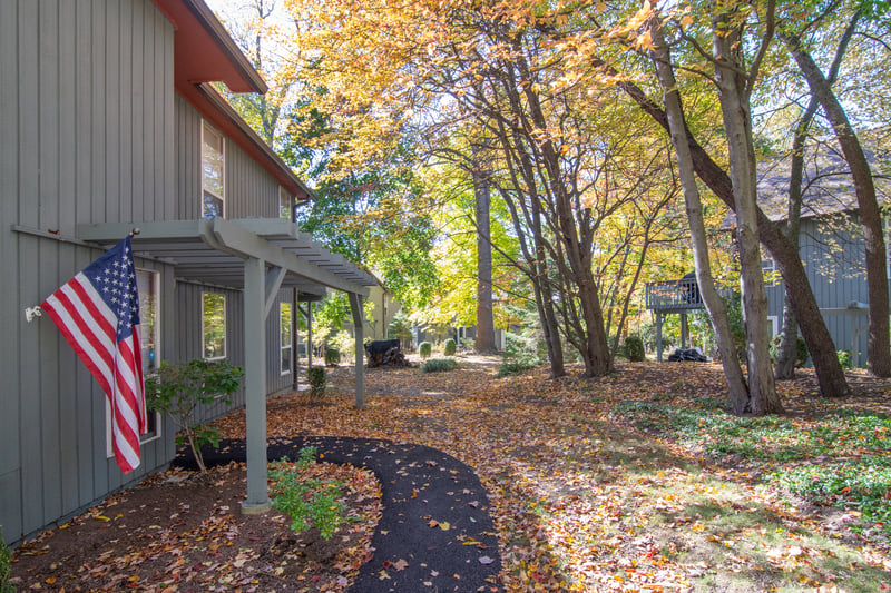 This upper end unit offers the ultimate in peace and privacy.