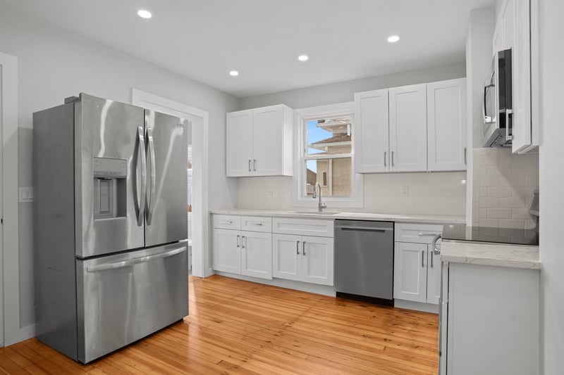 Kitchen with SS appliances and Quartz countertops