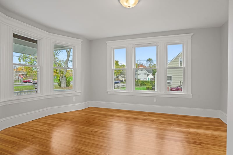 Large 2nd bedroom on main level