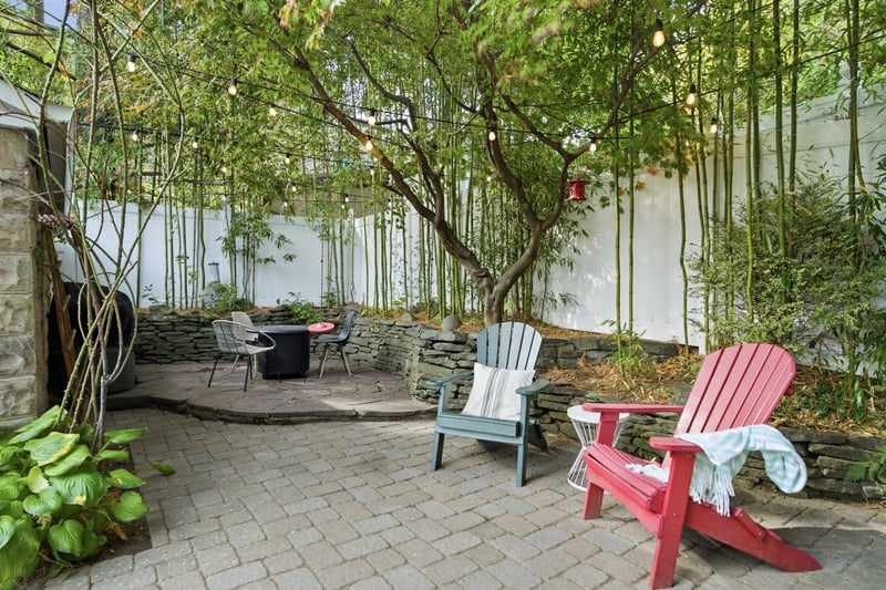 View of patio / terrace featuring an outdoor structure