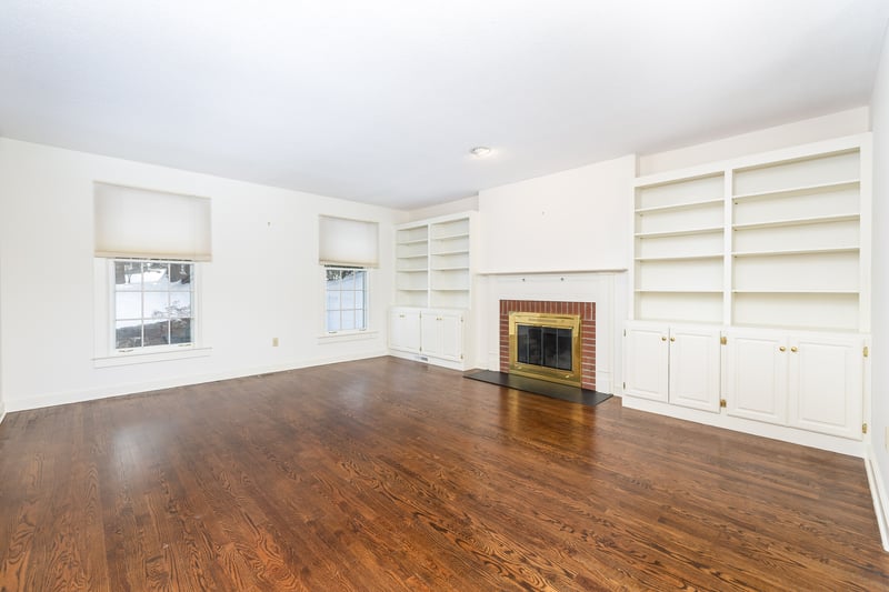 FIREPLACES AND BOOKCASES