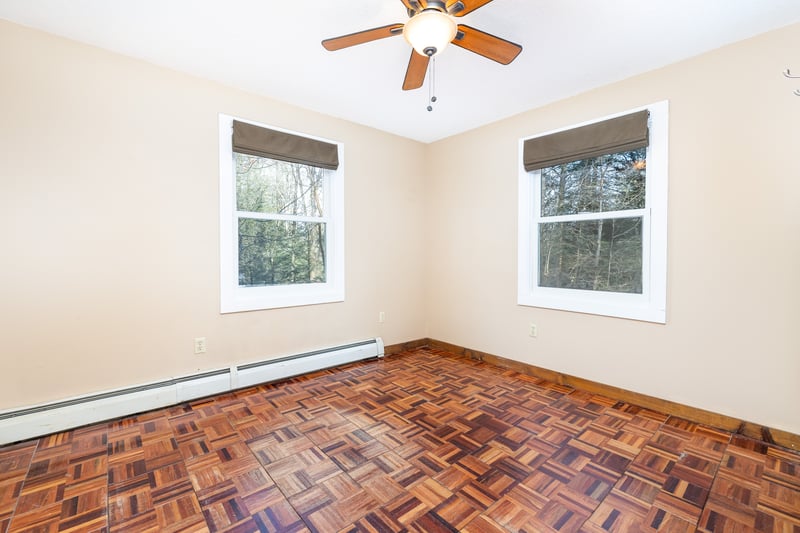 FIRST FLOOR GUEST ROOM 1