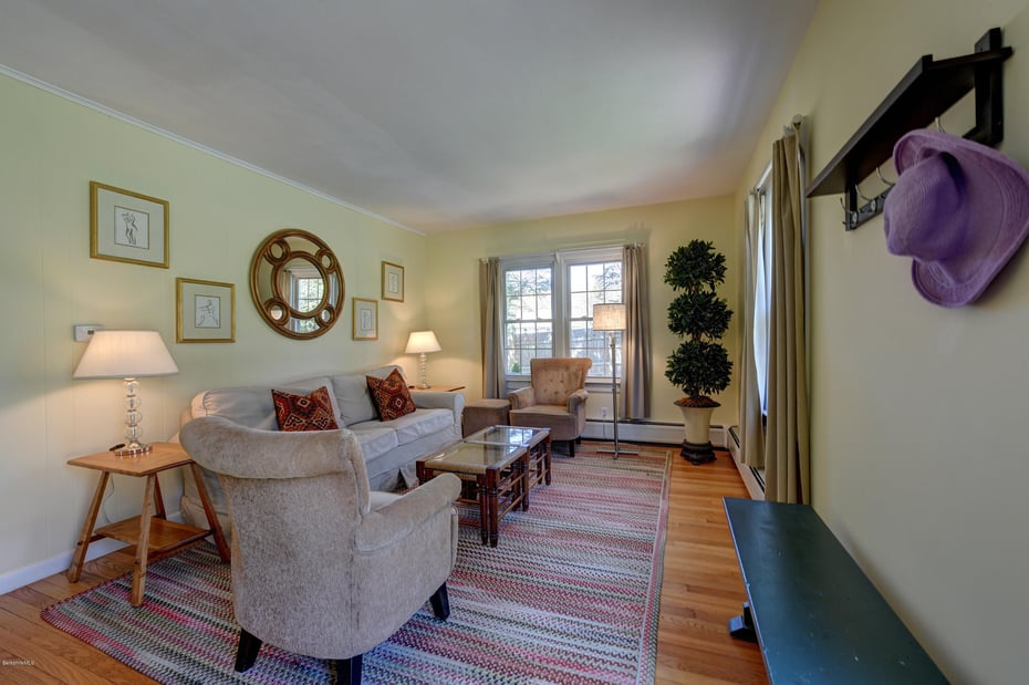 10 Pilgrim St Photo 2