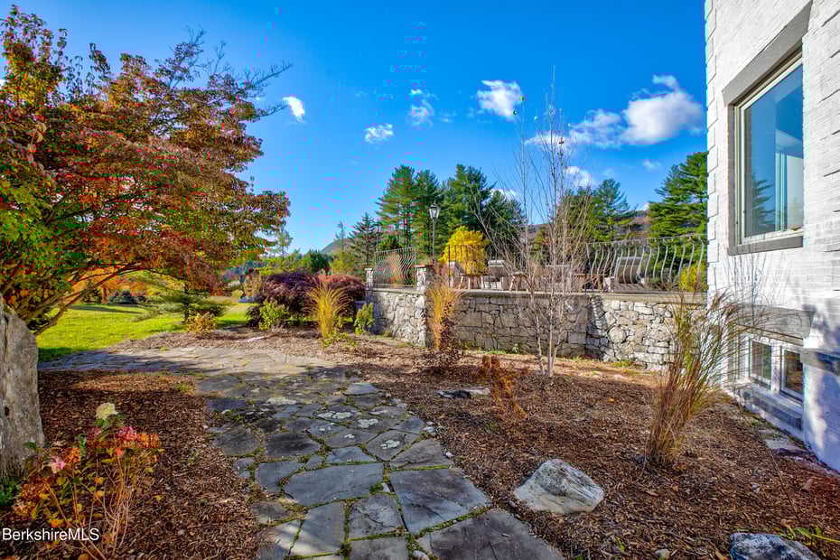 46 Bow Wow Rd Photo 2