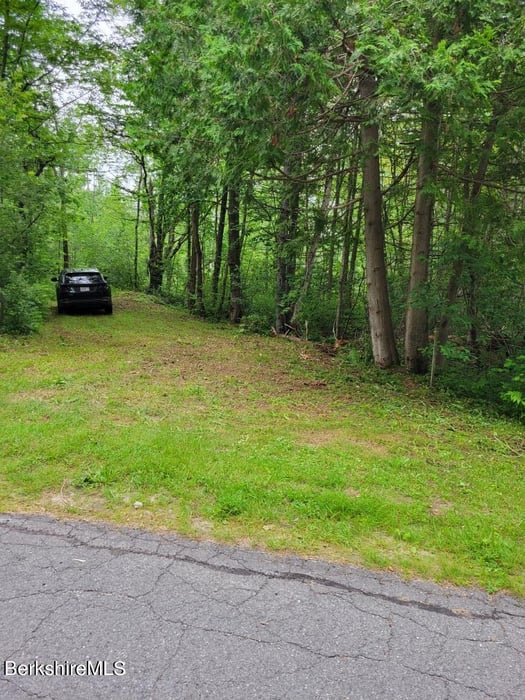 331 Shaw Rd Photo 3