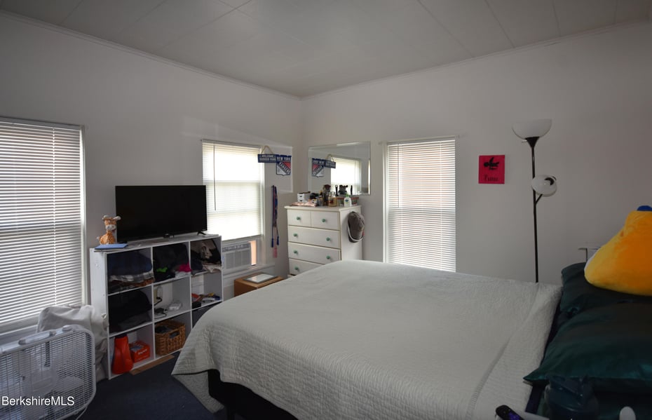 14 East Hoosac St Photo 9