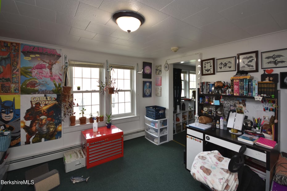 14 East Hoosac St Photo 18