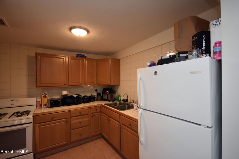 14 East Hoosac St Photo 22