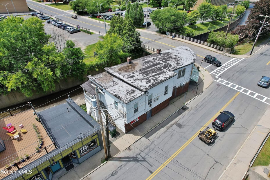 108-110 River St Photo 10