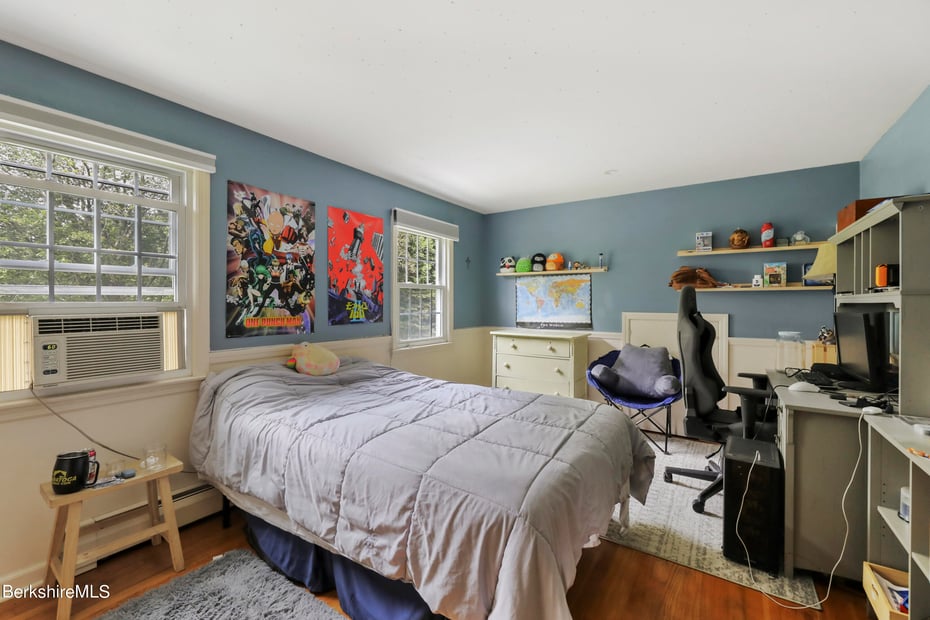 61 Patricia Ave Photo 28