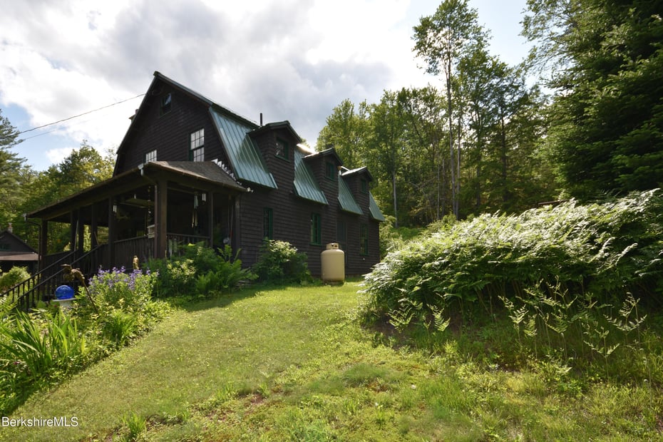 344 Worthington Rd Photo 3