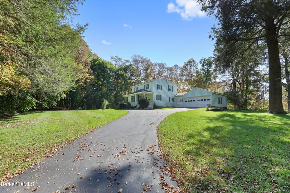 644 South St Photo 1