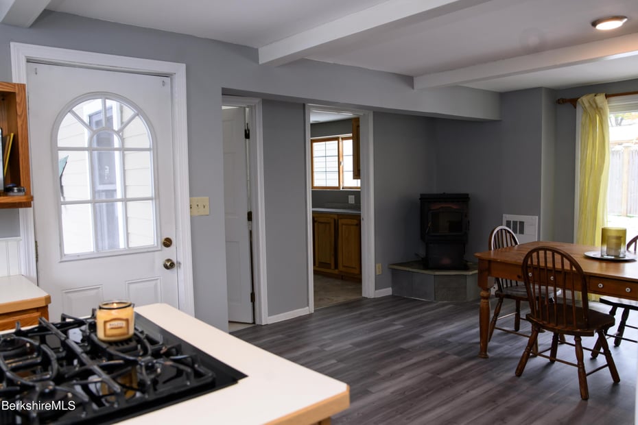 10 Catherine St Photo 7
