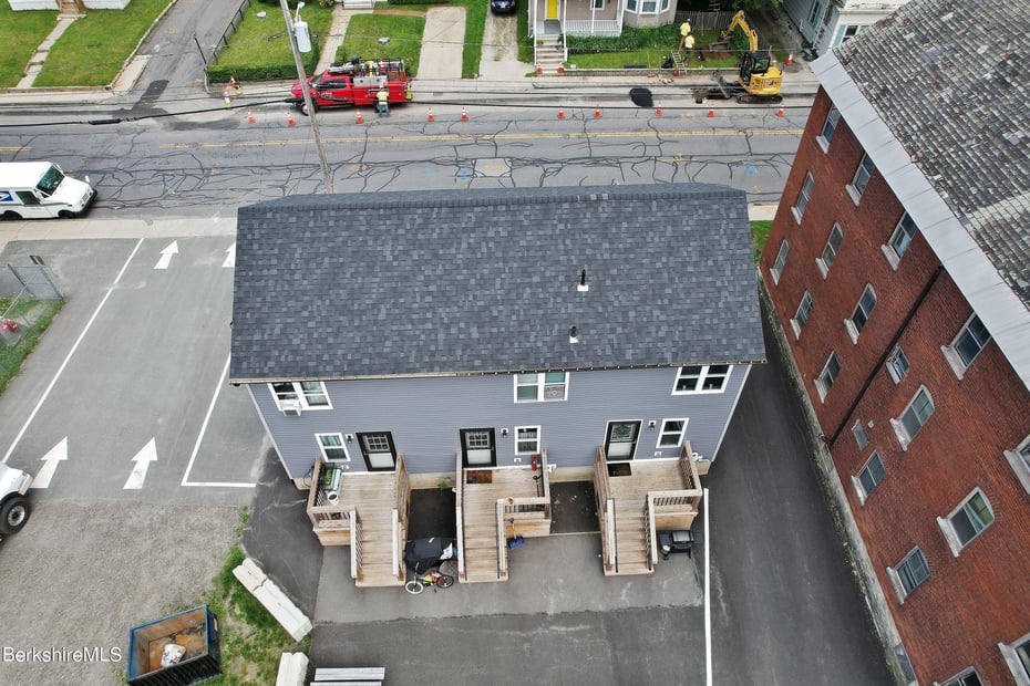 16-18 North Summer St Photo 6
