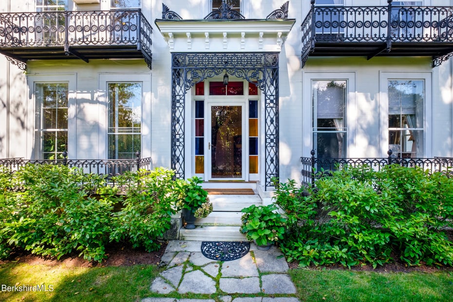 1391 Massachusetts Ave Photo 3