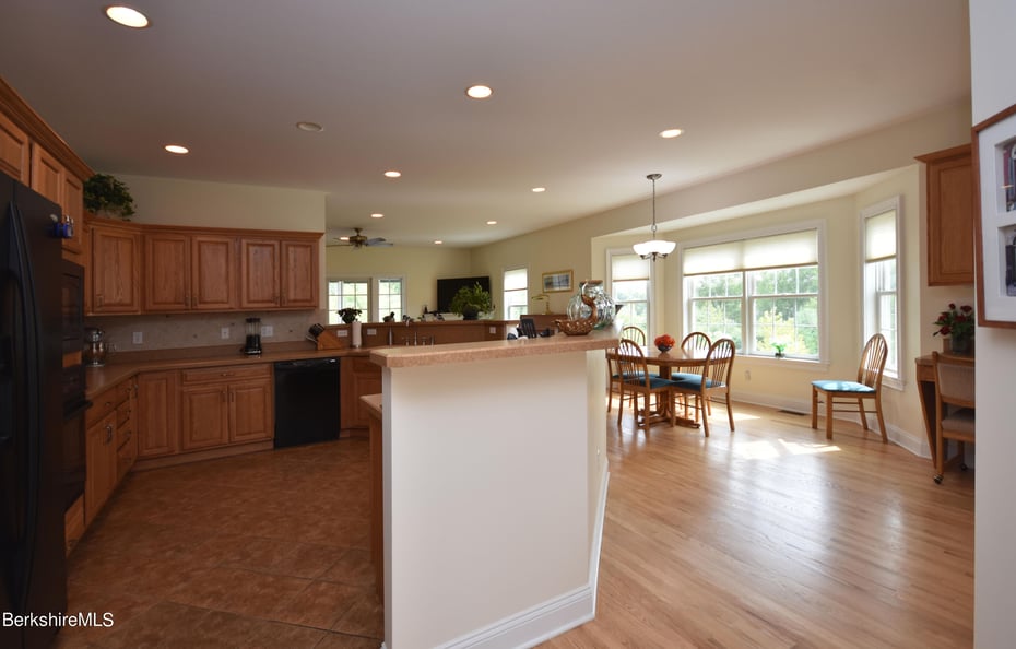 12 Cherry Hill Dr #47 Photo 9