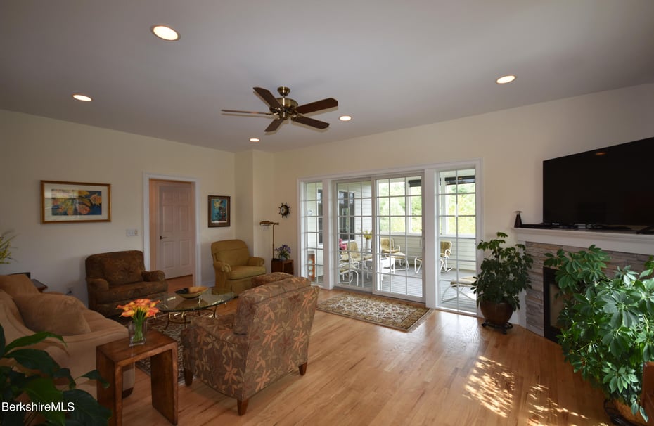 12 Cherry Hill Dr #47 Photo 16