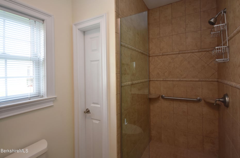 12 Cherry Hill Dr #47 Photo 29