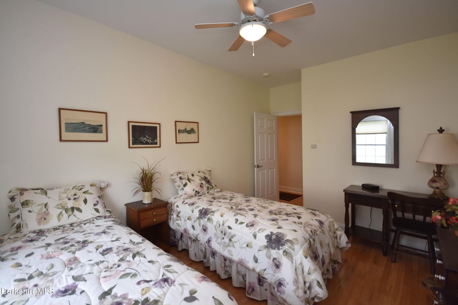 12 Cherry Hill Dr #47 Photo 32