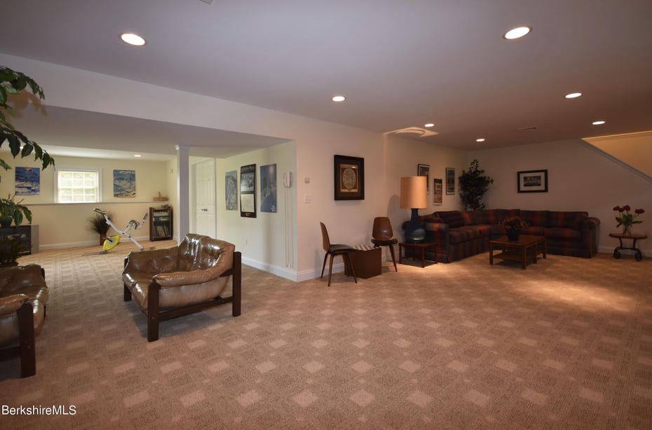 12 Cherry Hill Dr #47 Photo 40