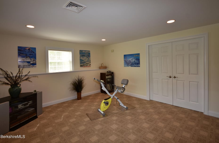12 Cherry Hill Dr #47 Photo 43