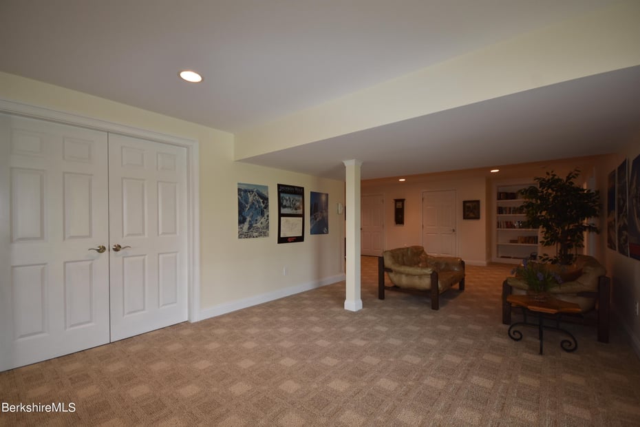 12 Cherry Hill Dr #47 Photo 44