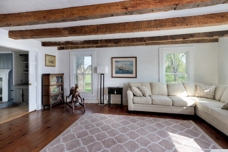 253 253 Carpenter Road Photo 4
