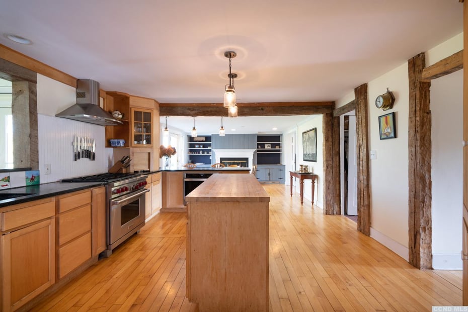 253 253 Carpenter Road Photo 8