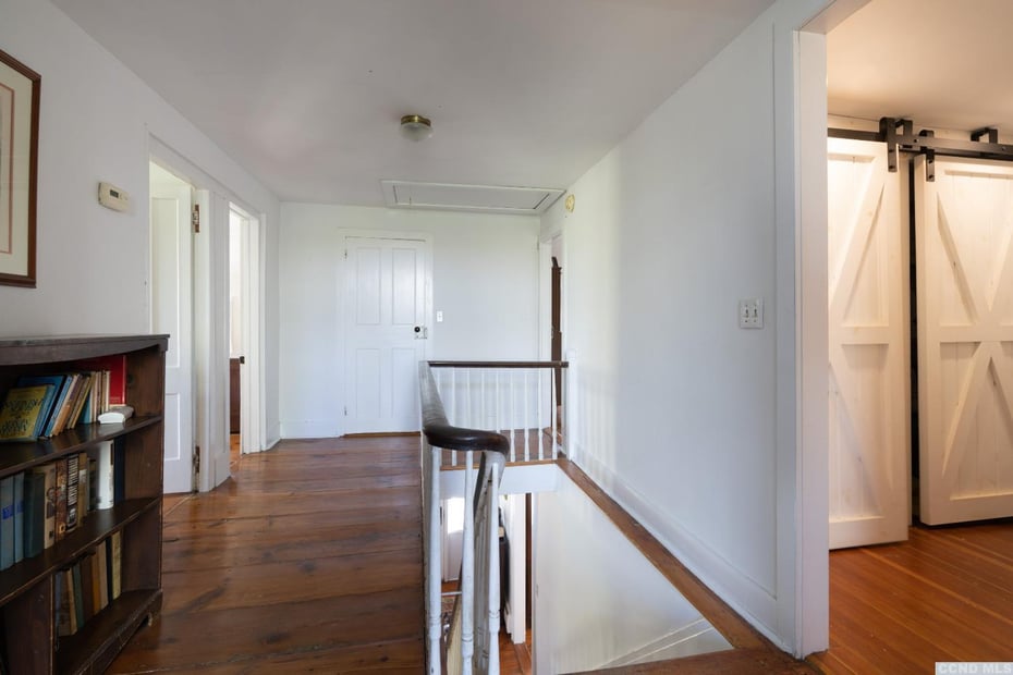 253 253 Carpenter Road Photo 12