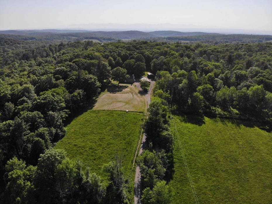 131 Schoolhouse Road Photo 4
