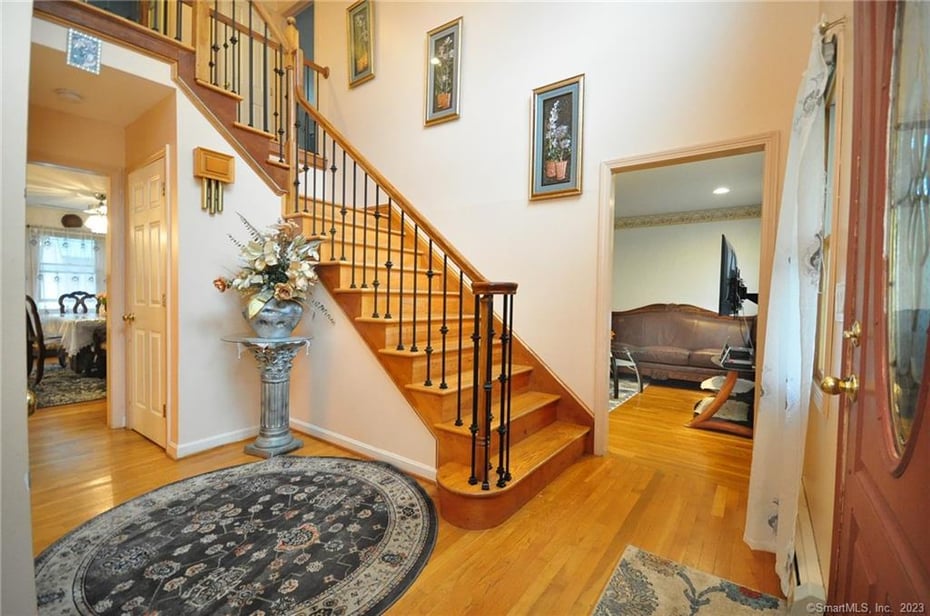 168 Watertown Road Photo 2