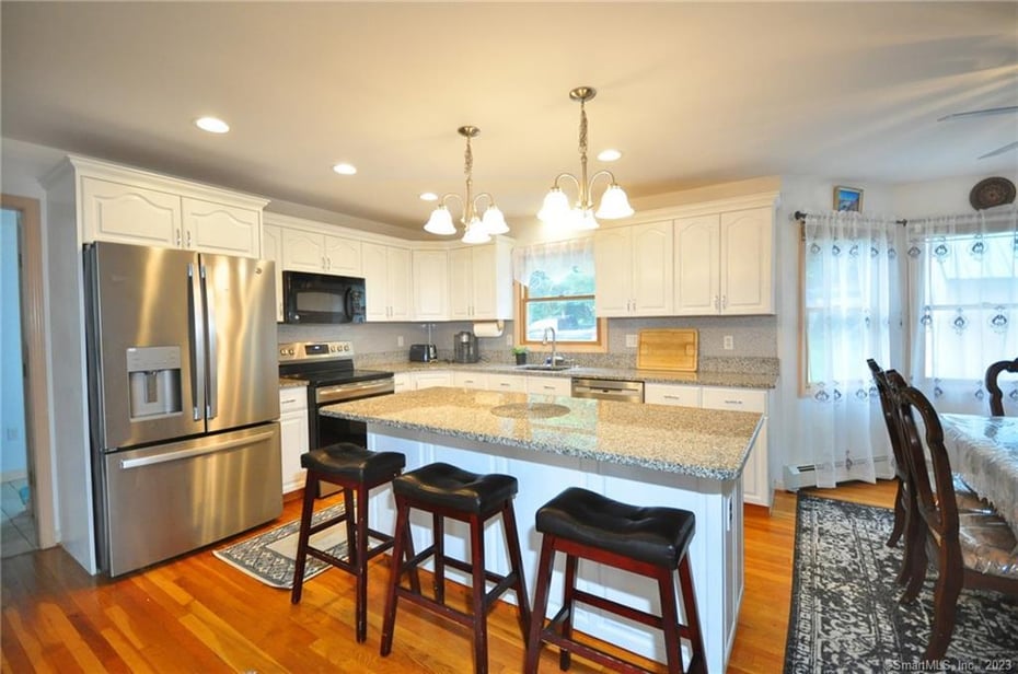 168 Watertown Road Photo 3