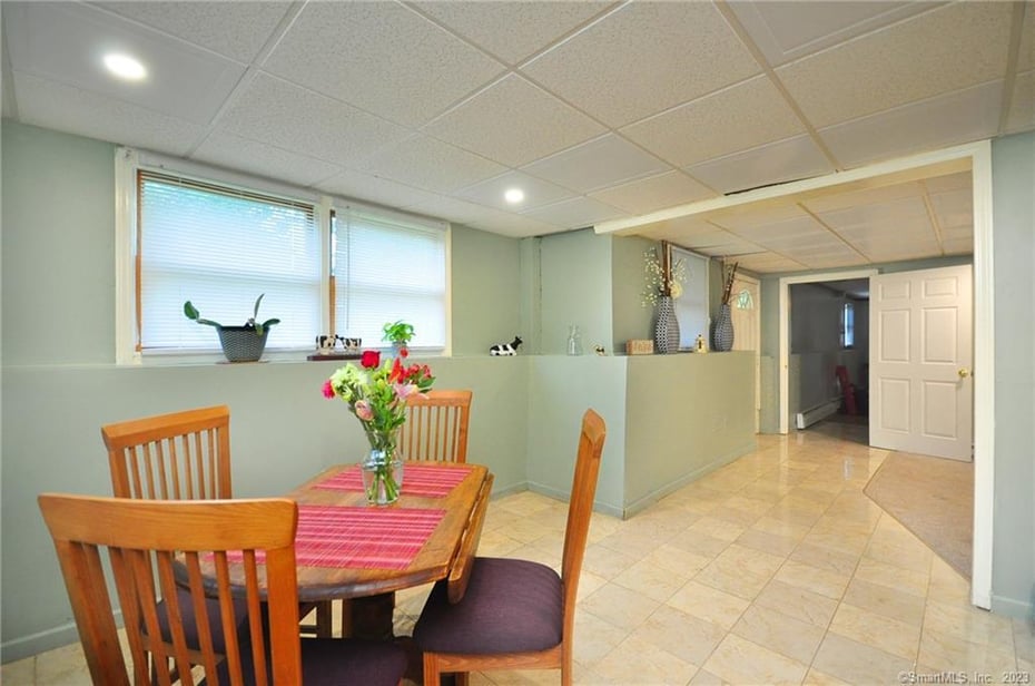 168 Watertown Road Photo 16