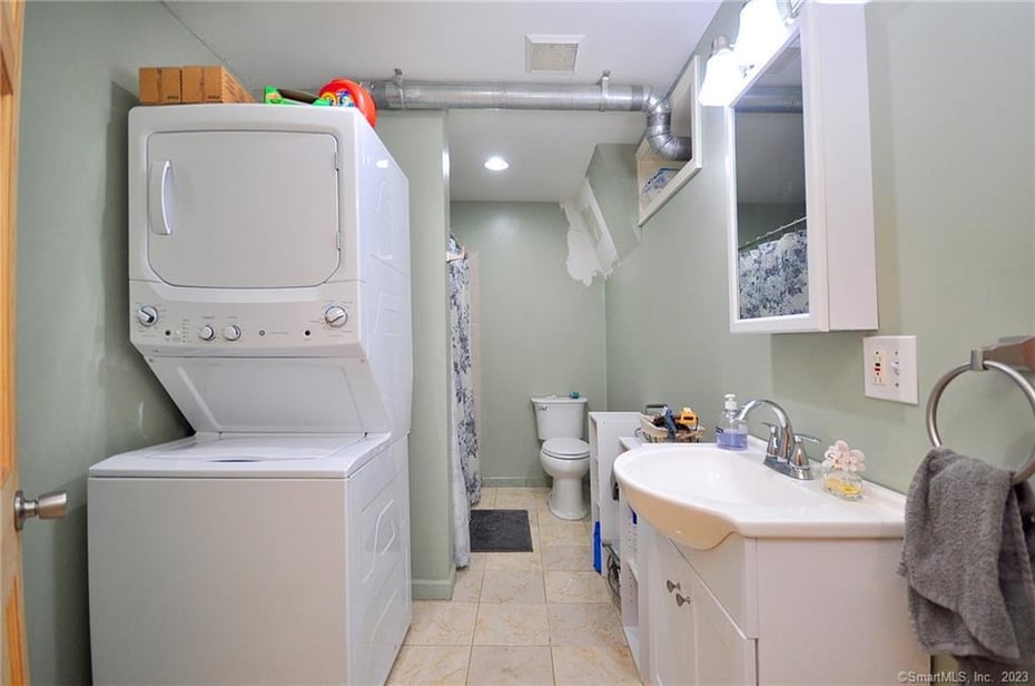 168 Watertown Road Photo 17