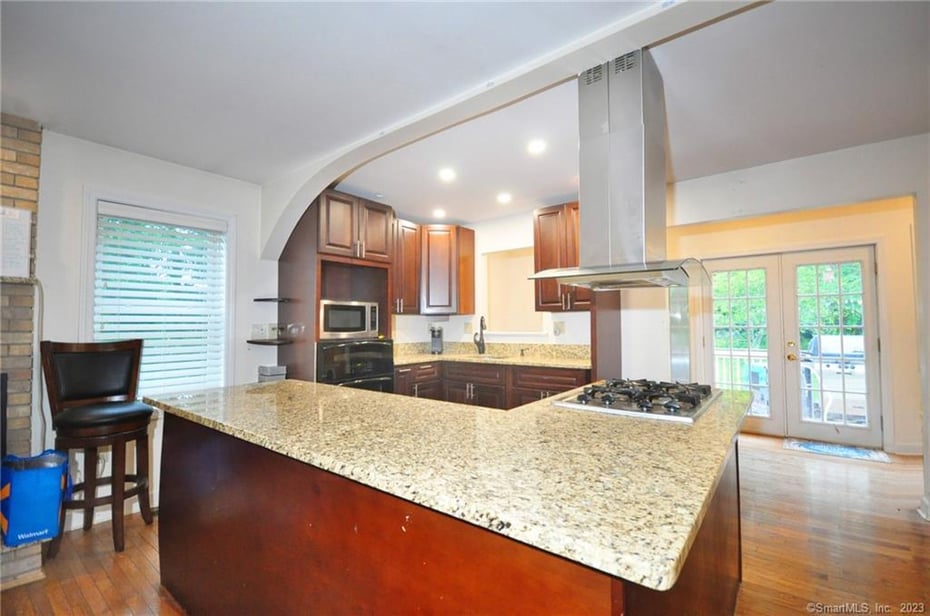 168 Watertown Road Photo 21