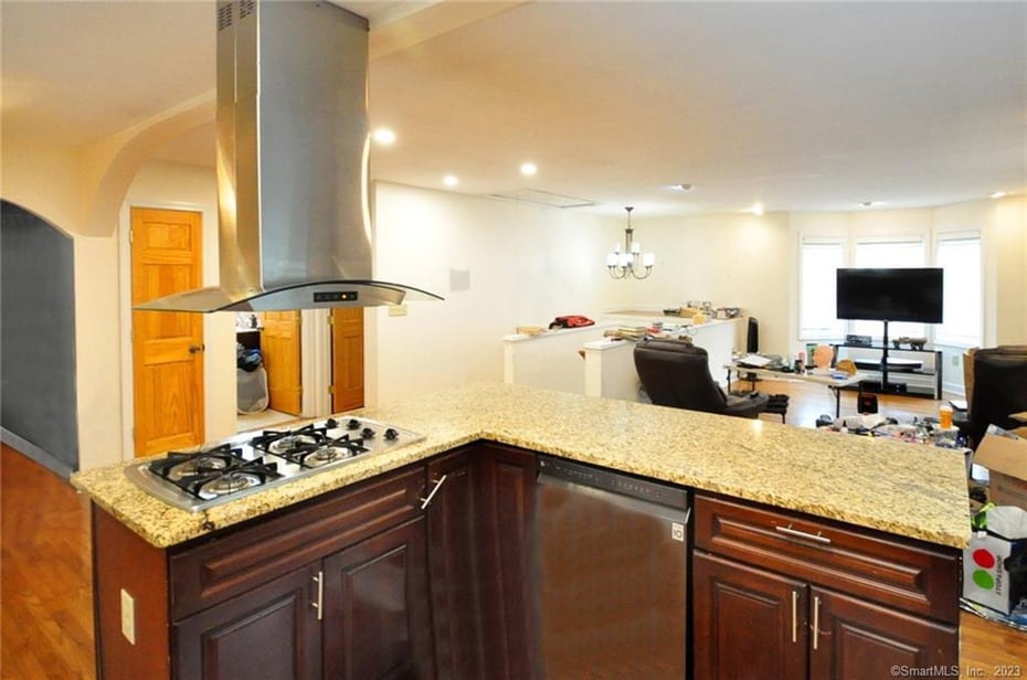 168 Watertown Road Photo 22
