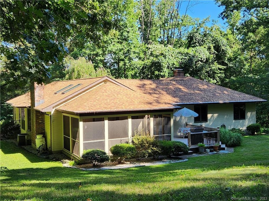 614 Douglas Drive Photo 2