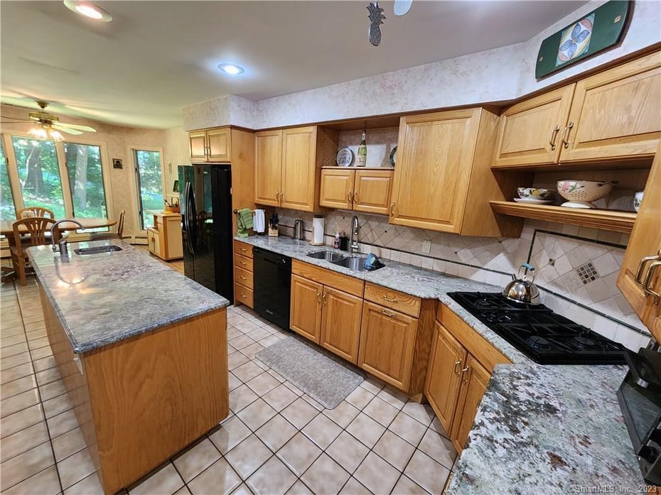 614 Douglas Drive Photo 5