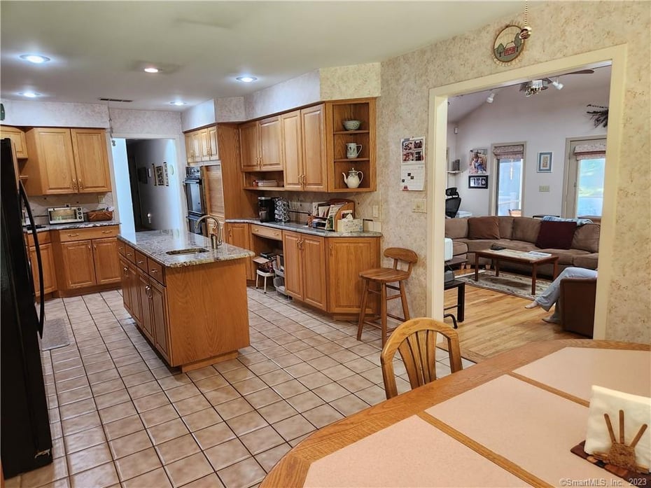 614 Douglas Drive Photo 8
