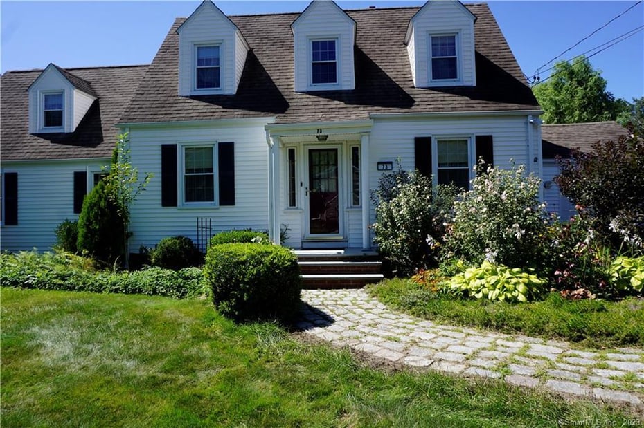 73 Wyoming Avenue Photo 3