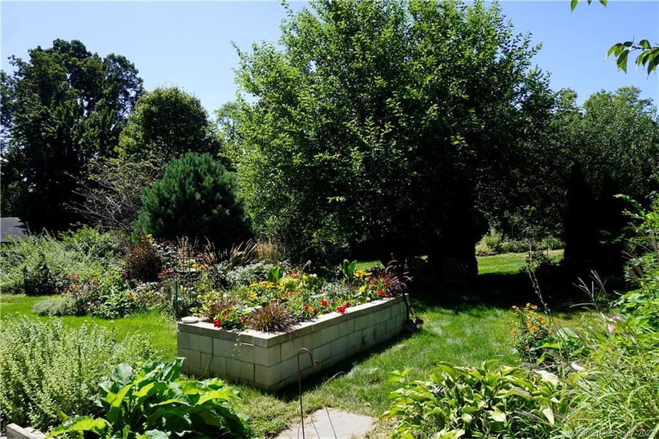 73 Wyoming Avenue Photo 8