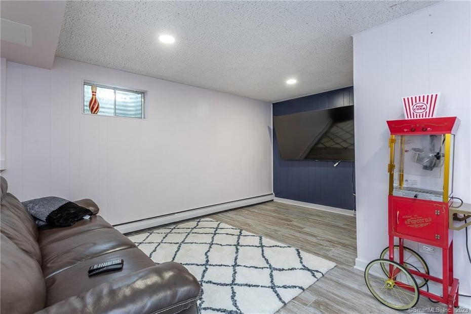 27 Trotta Lane Photo 40