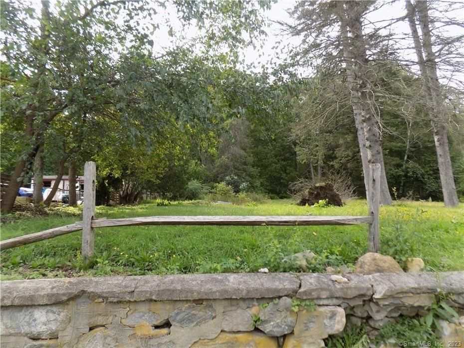 138 Lafayette Street Photo 2