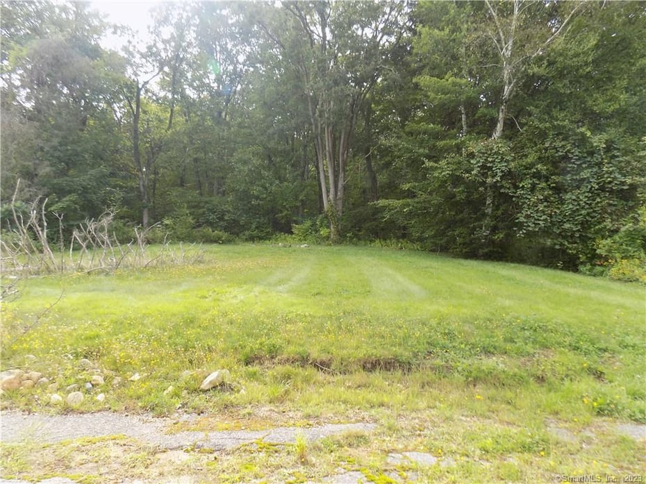 138 Lafayette Street Photo 4