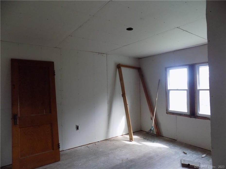 138 Lafayette Street Photo 23