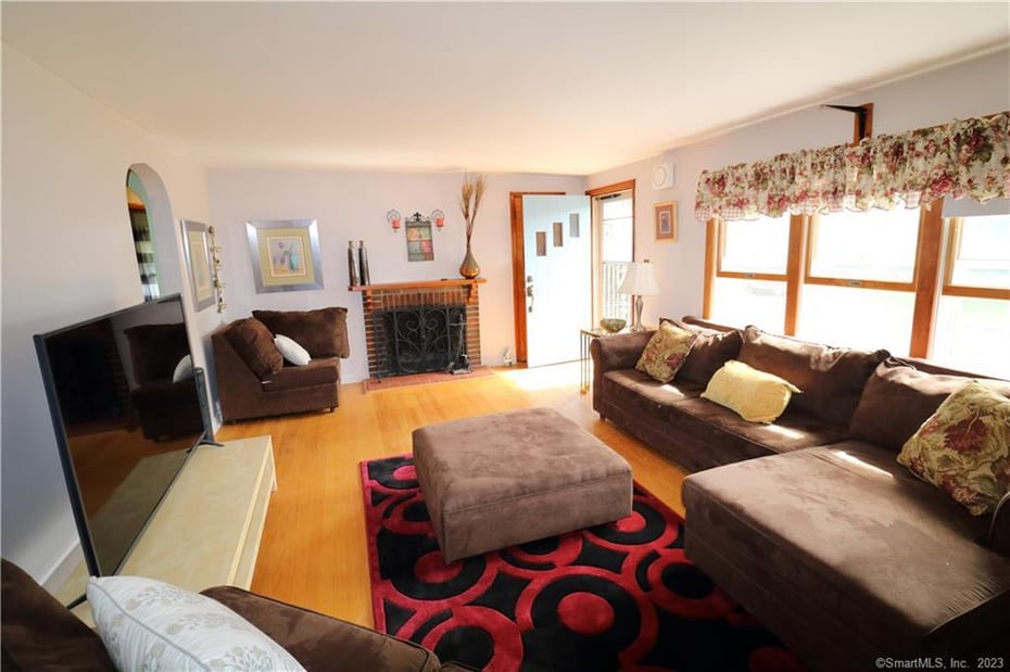 5 Ticonderoga Drive Photo 5