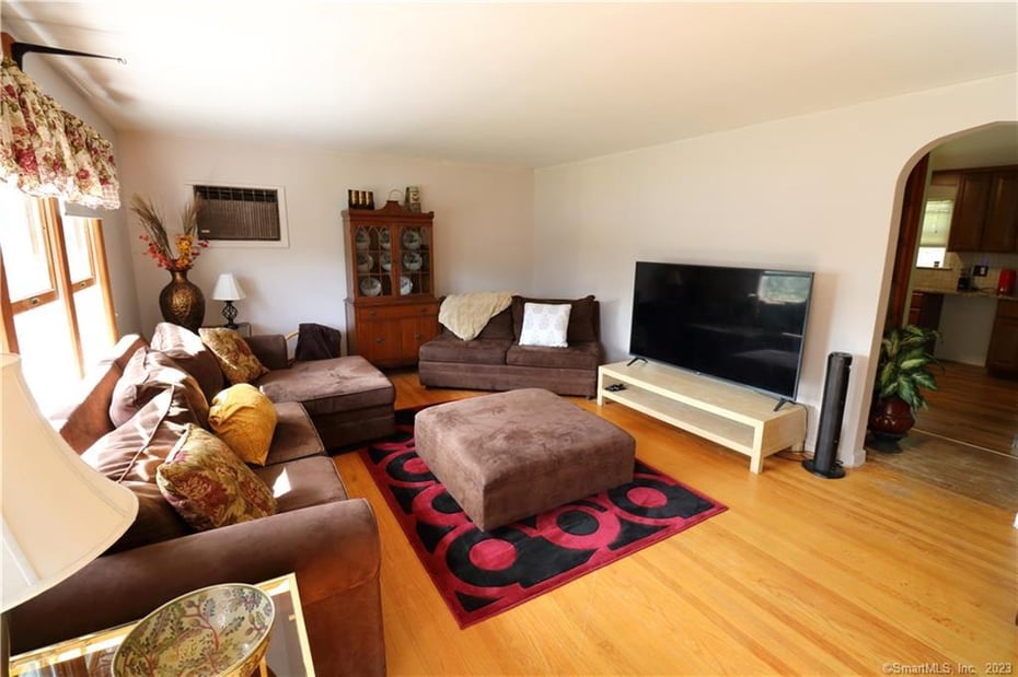 5 Ticonderoga Drive Photo 6