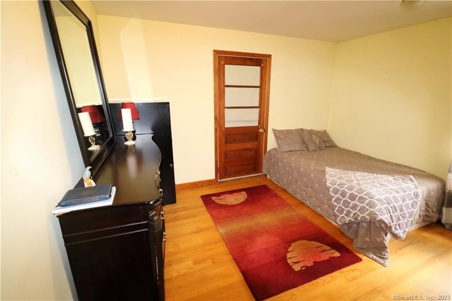 5 Ticonderoga Drive Photo 17