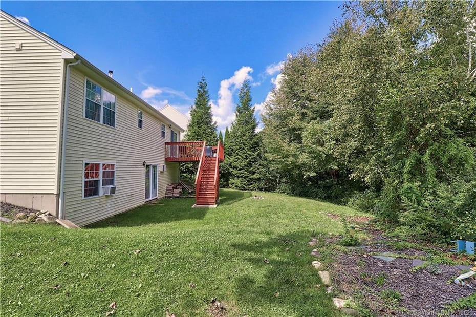 66 Stonehouse Way Photo 32