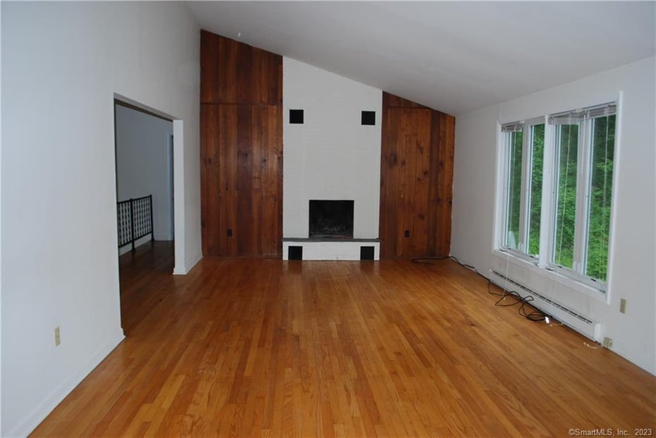 168 West Main Street Photo 3
